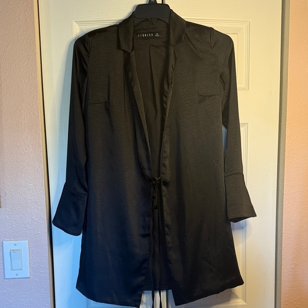Lioness Elegant Black Satin Tie Front Jacket size XS